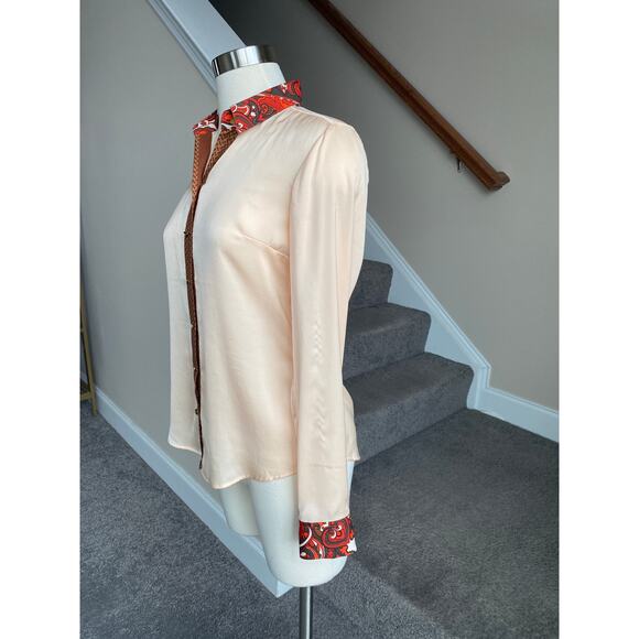 NY & Co sheen cream button down blouse with retro print collar, size XS - Picture 4 of 14